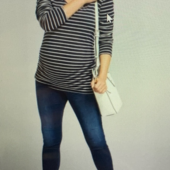 Ingrid & Isabel Maternity |Size 2/26R| Skinny Entubado Jeans w/ Crossover Panel - Picture 3 of 10